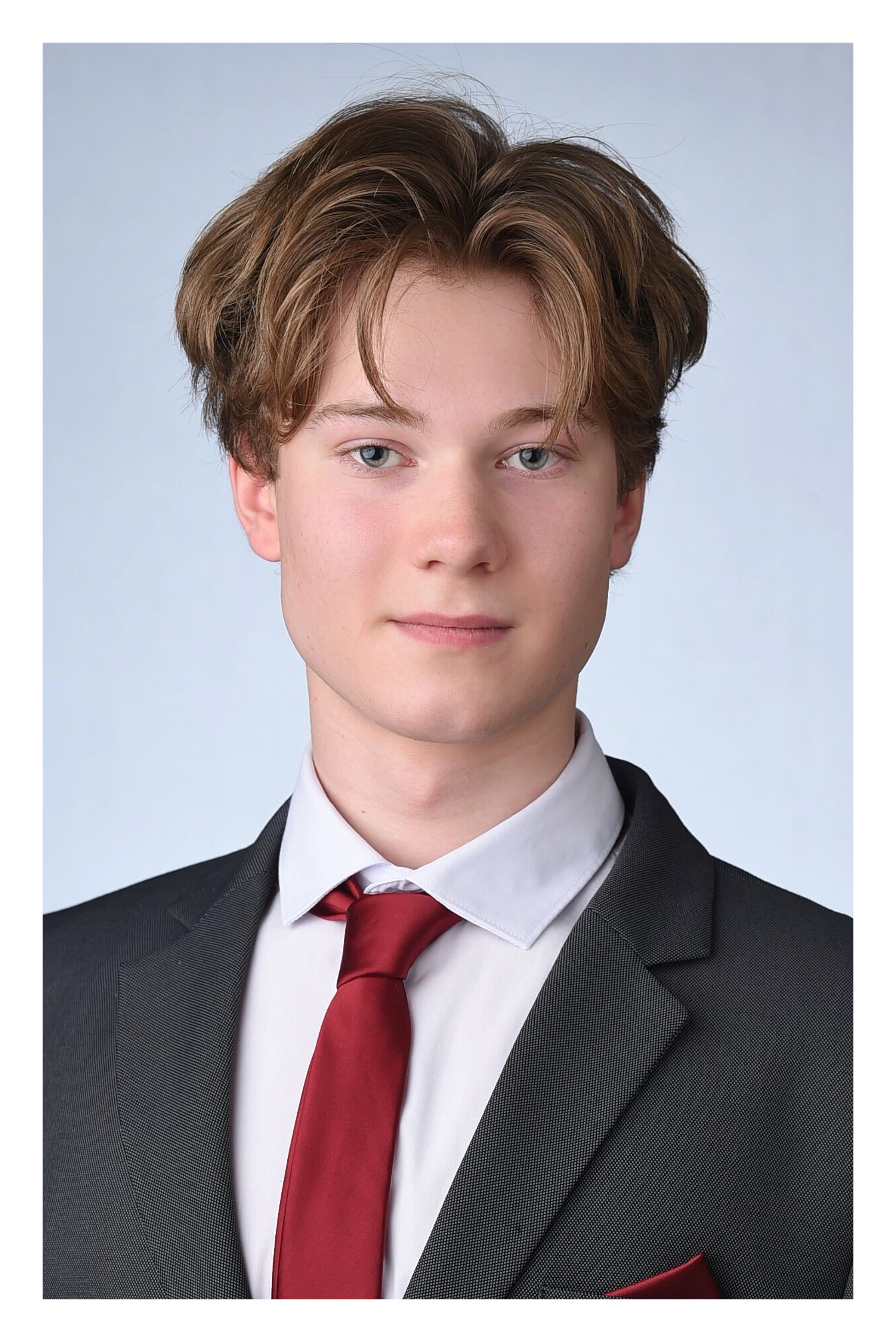  Sárközi Ákos 